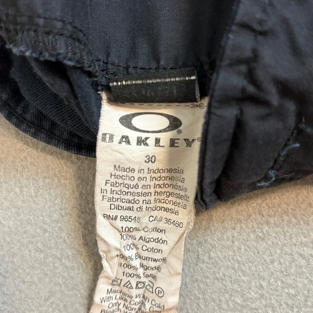 Oakley Mens Navy Blue Cotton Twill Chino Shorts Size 30 Flat Front